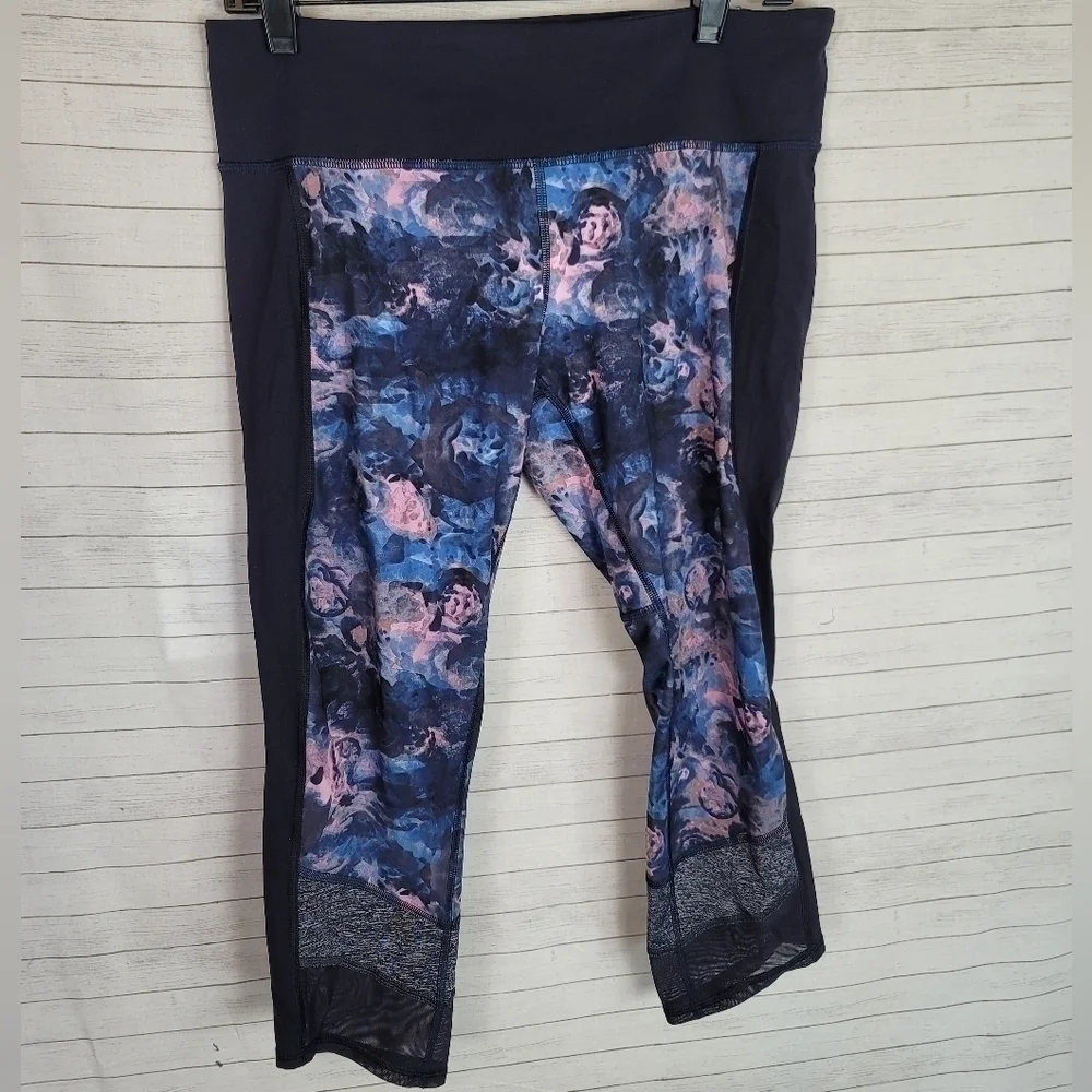 Lululemon If You're Lucky Crop in Moody Mirage, sz 10